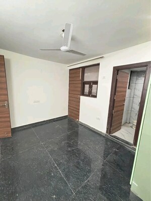 Room in 1 BHK Builder Floor at Chattarpur – for Rent