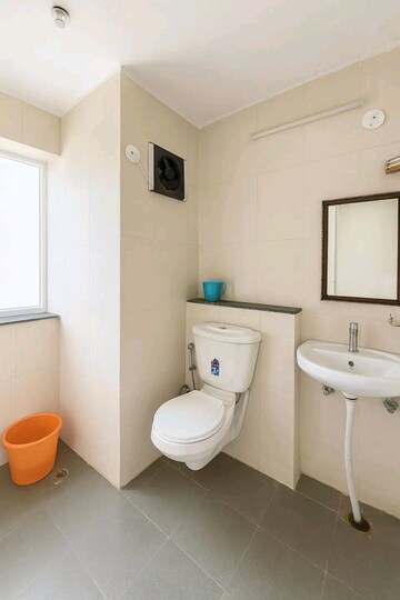 Bathroom in 1 BHK Builder Floor at Palm Residency Chhatarpur, Chattarpur – for Rent