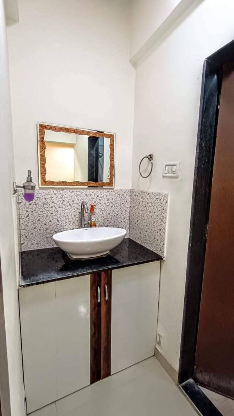 Bathroom, amanora-neo-towers 2 Bedroom 975 Sq.Ft. Apartment In Hadapsar Pune 9626019