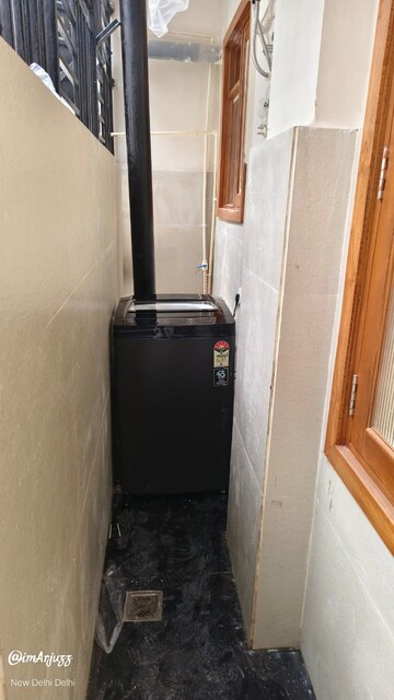  1 BHK Builder Floor at Vinoba Puri – for Rent