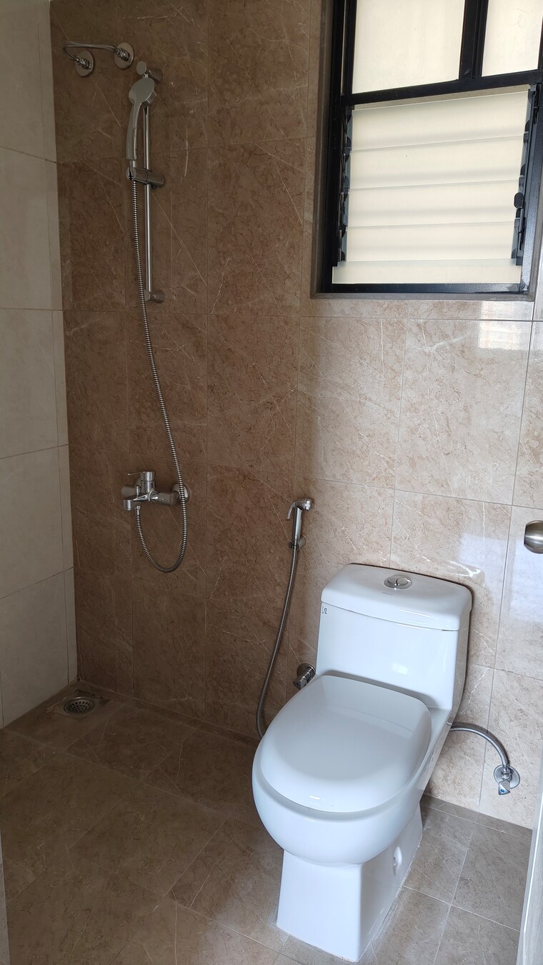 Bathroom, amanora-ascent-towers 2 Bedroom 1050 Sq.Ft. Apartment In Hadapsar Pune 9626030