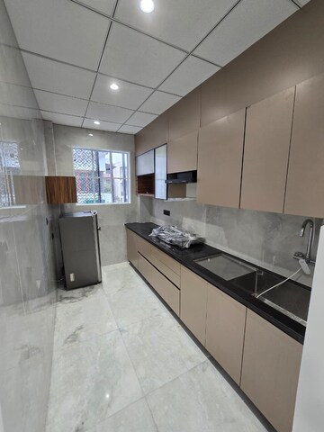 Kitchen in 2 BHK Builder Floor at Sector 46 – for Rent