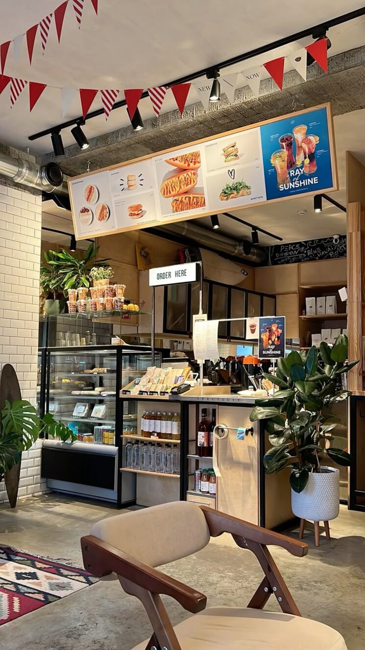 Gym, naupada Commercial Office Space 400 Sq.Ft. In Naupada Thane 9626031