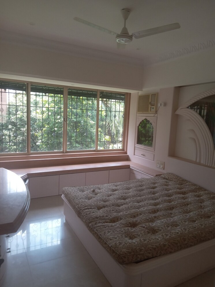 Bedroom, khar west 3 Bedroom 1100 Sq.Ft. Apartment In Khar West Mumbai 9626059