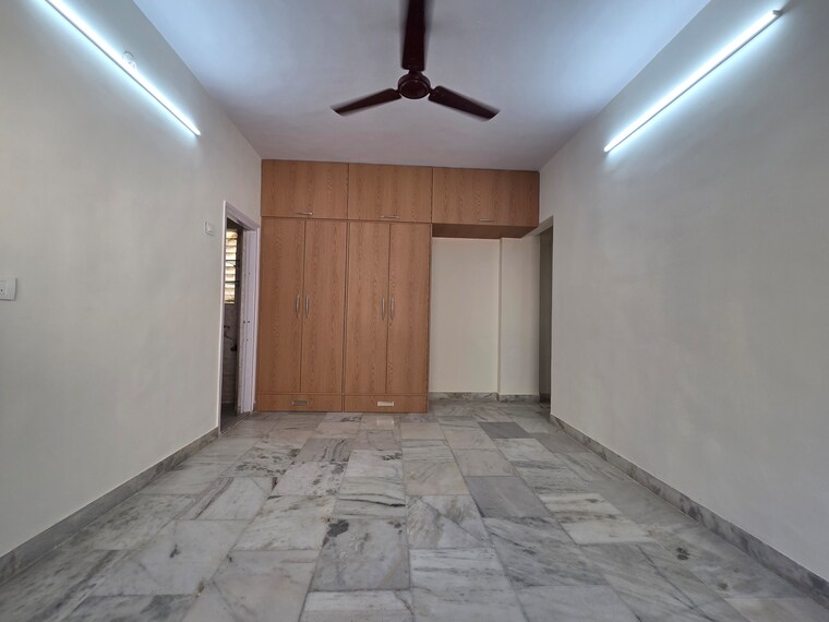 Room, riddhi-garden 2 Bedroom 650 Sq.Ft. Apartment In Malad East Mumbai 9626077