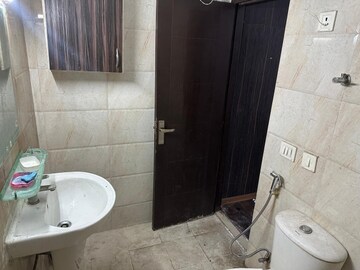 Bathroom in 3 BHK Apartment at Ajnara Homes, Sector 16b Greater Noida – for Rent