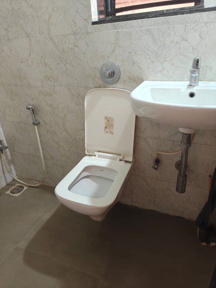 Bathroom, sahar-tower 2 Bedroom 580 Sq.Ft. Apartment In Andheri East Mumbai 9626190