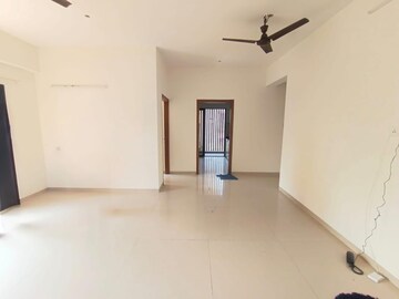 Living Room in 2 BHK Apartment at Lucky House, Chembur – for Rent