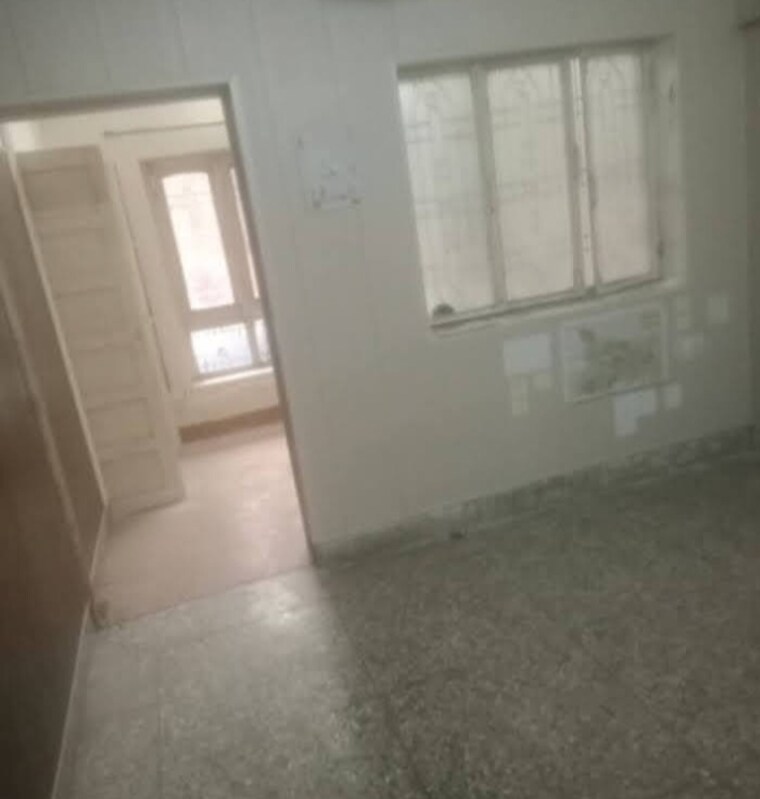 Room, aliganj 1 Bedroom 560 Sq.Ft. Villa In Aliganj Lucknow 9626219