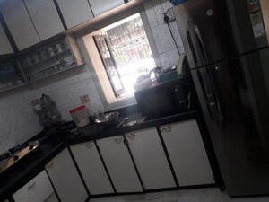 Furnished Amenities in 3 BHK Apartment at Kurla West – for Rent