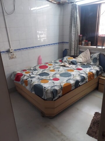 Bedroom in 3 BHK Apartment at Kurla West – for Rent