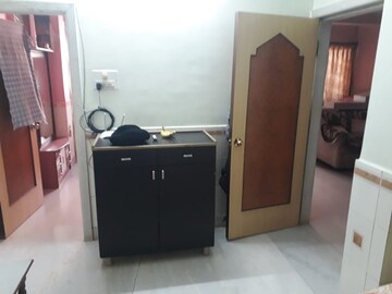 Bedroom in 3 BHK Apartment at Kurla West – for Rent