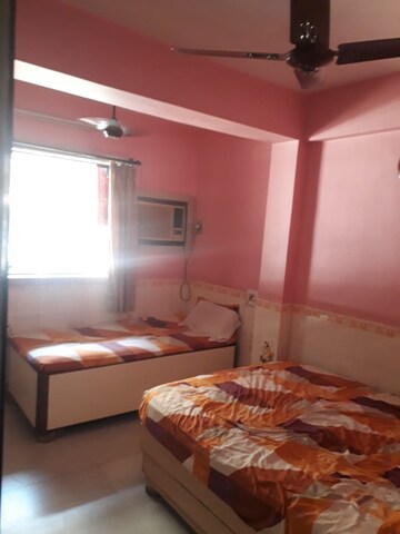 Bedroom in 3 BHK Apartment at Kurla West – for Rent