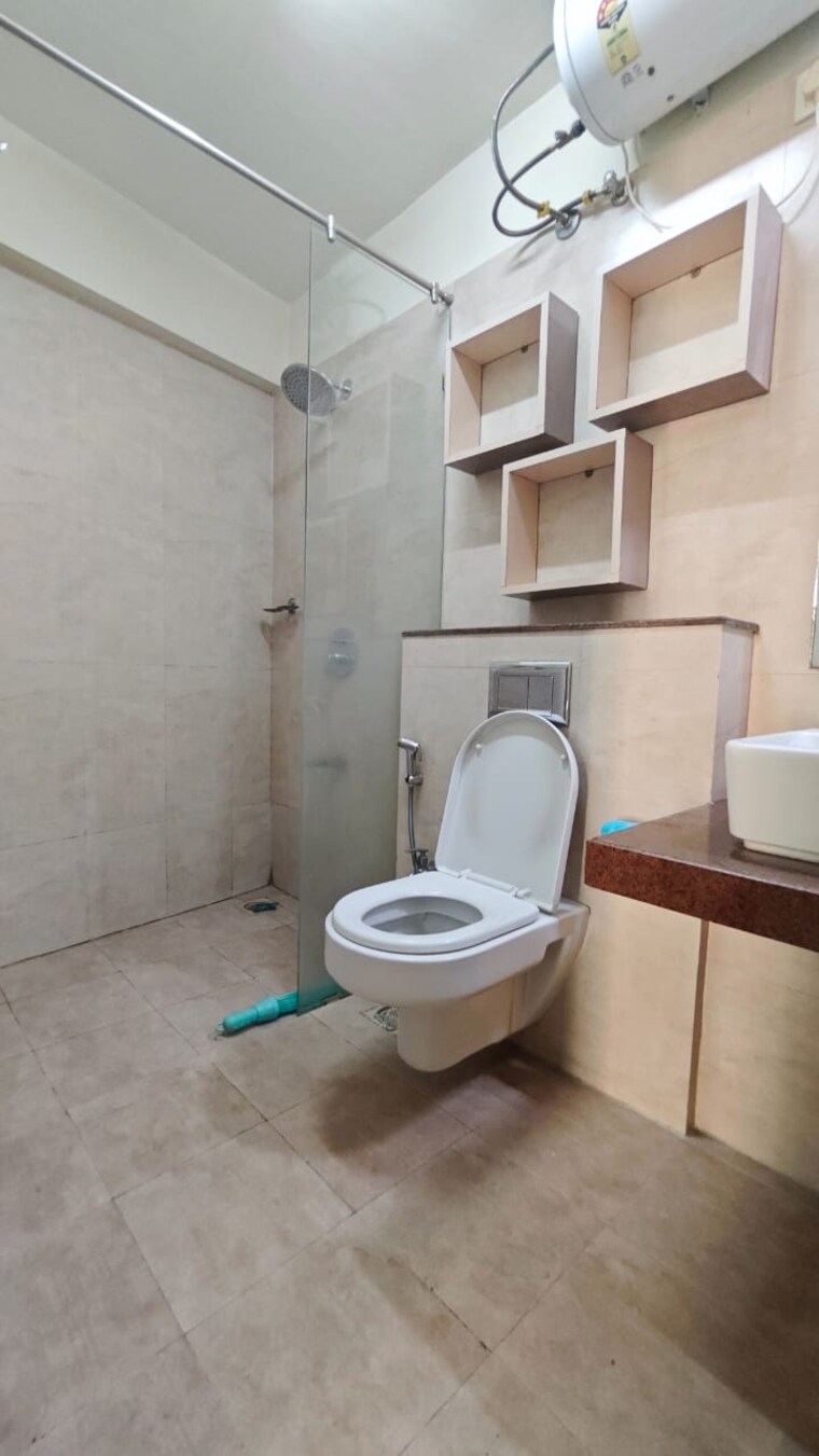 Bathroom, godrej-central 2 Bedroom 737 Sq.Ft. Apartment In Chembur Mumbai 9626283