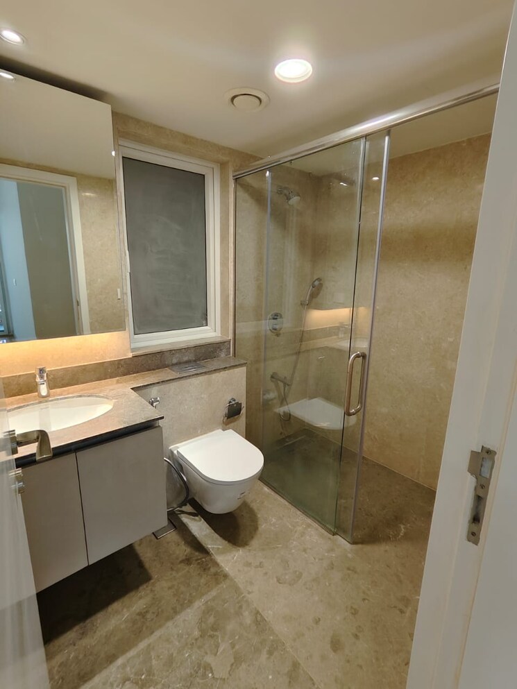Attached Bathroom, dlf-one-midtown 3 Bedroom 2282 Sq.Ft. Apartment In Moti Nagar Delhi 9626314