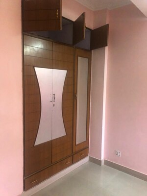 Room in 3 BHK Apartment at Dwarka – for Sale