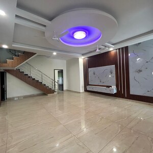 Parking in 3 BHK Villa at Sahastradhara Road – for Rent