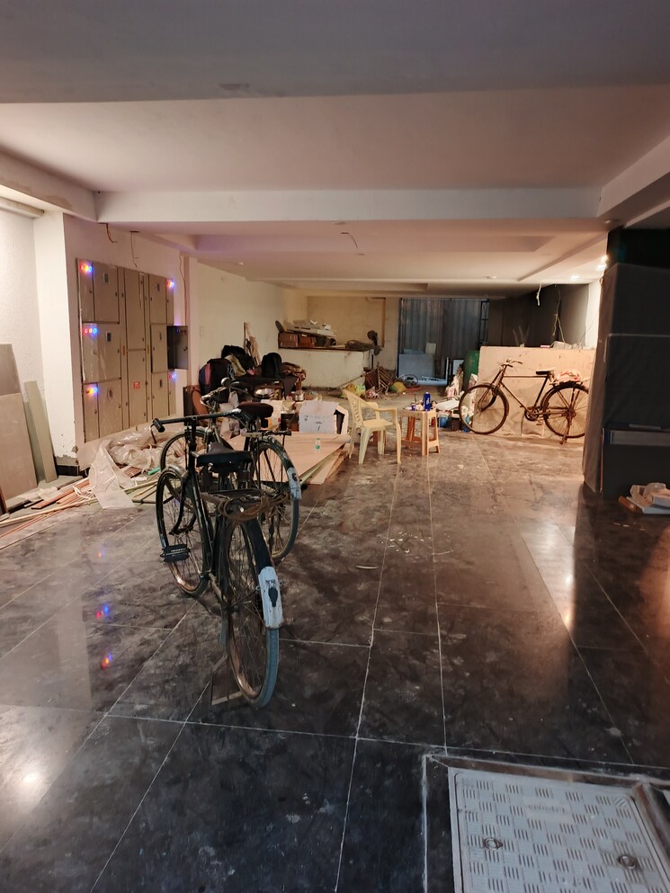  Parking, defence colony 4 Bedroom 2100 Sq.Ft. Builder Floor In Defence Colony Delhi 9626340