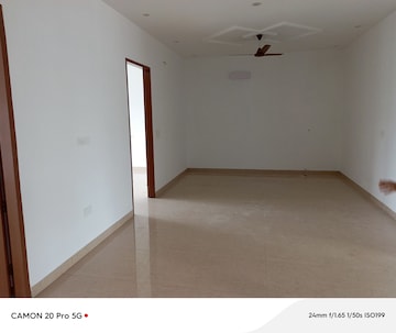 Room in 2 BHK Builder Floor at Aerocity – for Rent