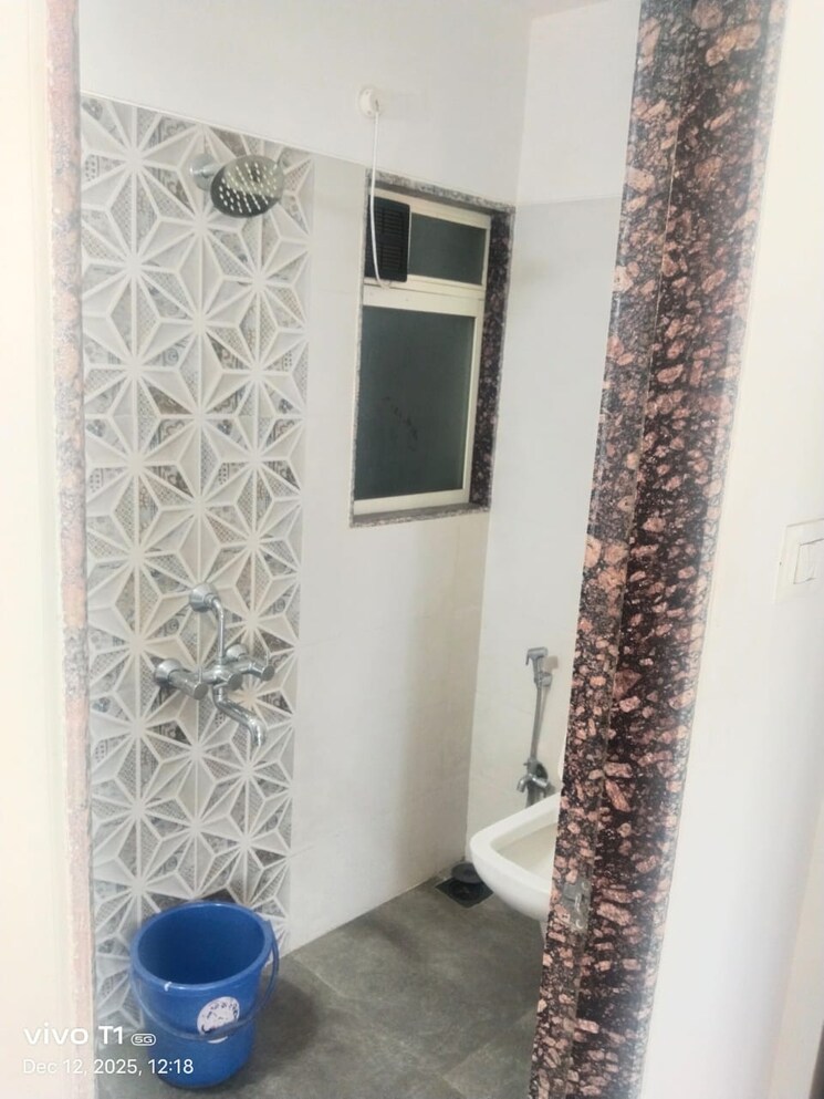 Bathroom, shree-riddhi-siddhi-sumukh-hills 1 Bedroom 734 Sq.Ft. Apartment In Kandivali East Mumbai 9626394
