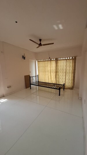 Living Room in 3 BHK Apartment at Khar West – for Rent