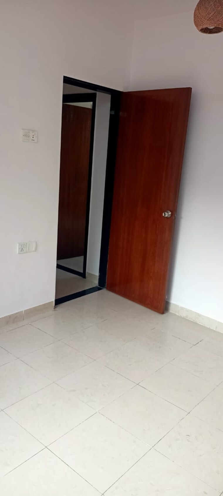 Room, gundecha-valley-of-flowers 1 RK 250 Sq.Ft. Apartment In Kandivali East Mumbai 9626410