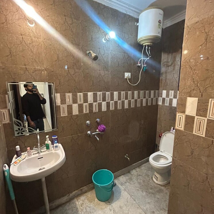 Attached Bathroom, chattarpur 1 Bedroom 600 Sq.Ft. Builder Floor In Chattarpur Delhi 9626421