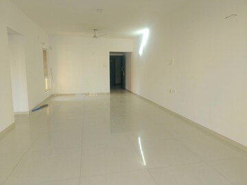 Room in 2 BHK Apartment at Vascon Forest County, Kharadi – for Rent