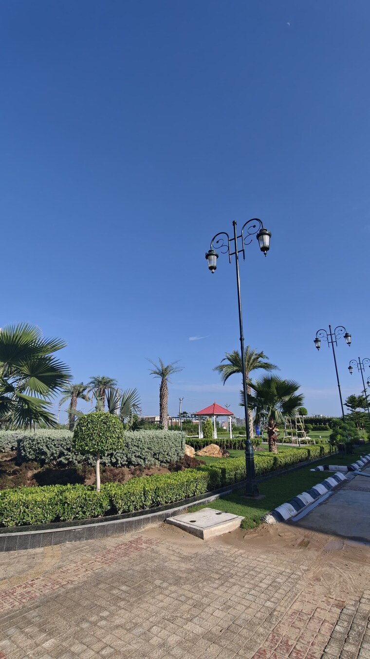 Garden, panchkula urban estate  180 Sq.Yd. Plot In Panchkula Urban Estate Panchkula 9626444