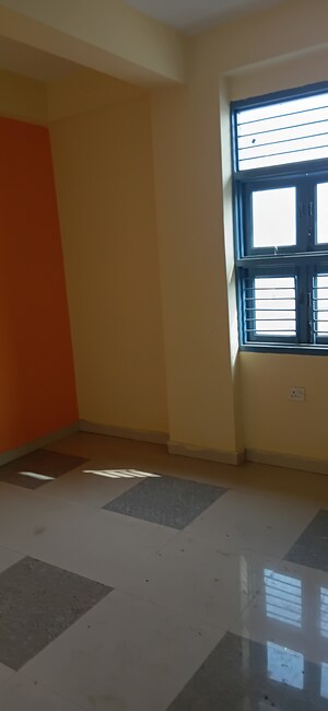 Furnished Amenities in 1 BHK Independent House at Sector 73 – for Rent