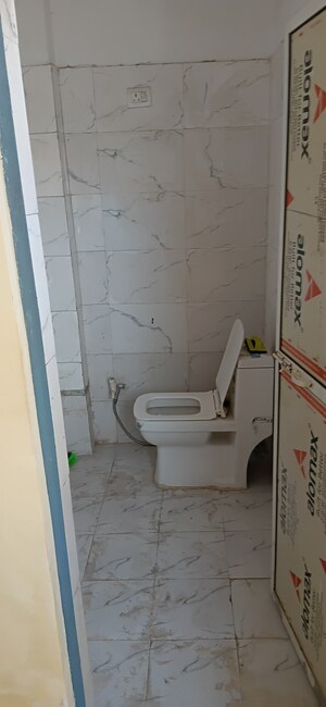 Bathroom in 1 BHK Independent House at Sector 73 – for Rent