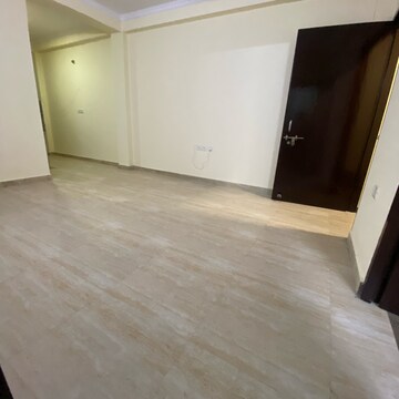 Room in 2 BHK Builder Floor at Chattarpur – for Rent