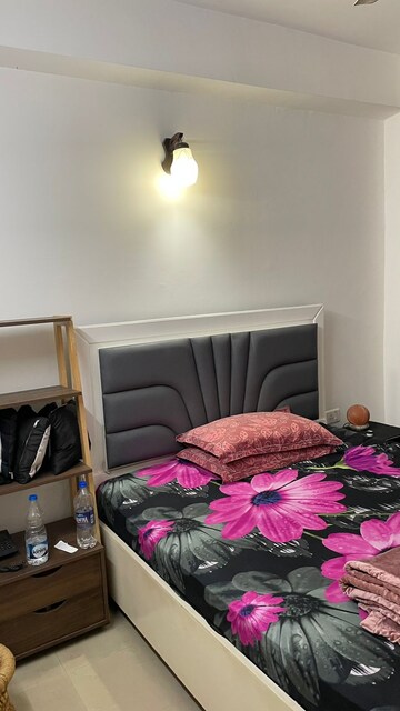 Bedroom in 2 BHK Apartment at Supertech Cape Town, Sector 74 – for Rent