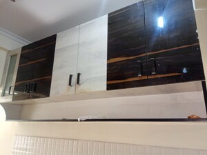 Furnished Amenities in 2.5 BHK Apartment at Antriksh Golf View, Sector 78 – for Rent