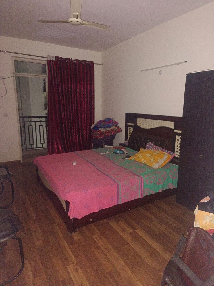Room, gomti nagar Pg For Boys & Girls In Gomti Nagar 9626480