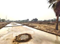 Plot For Sale in Select City Residency