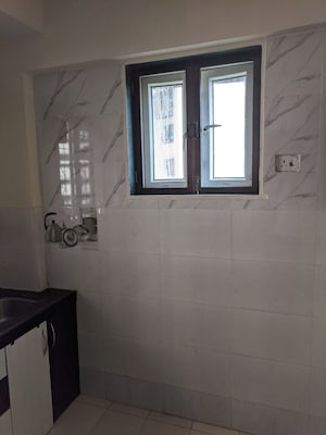 Room in 1.5 BHK Apartment at Venus Apartment Bhakti Park, Bhakti Park – for Rent