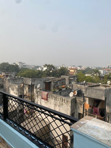 1.5 BHK Independent House – Exterior View View at RWA Apartments Sector 40, Sector 40 - for Rent