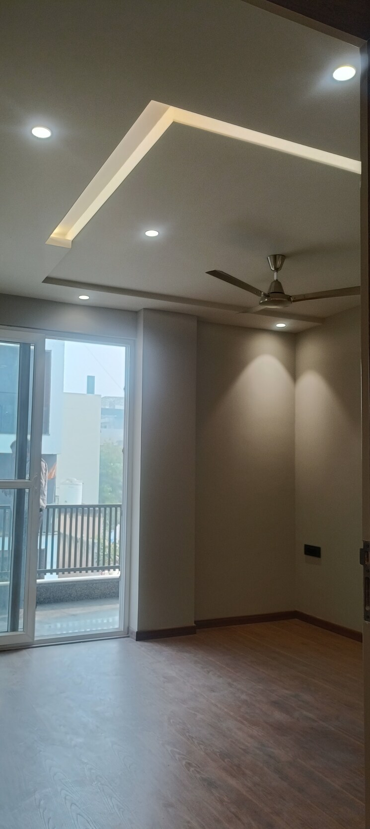 Room, anand vihar 3 Bedroom 1800 Sq.Ft. Builder Floor In Anand Vihar Delhi 9626517