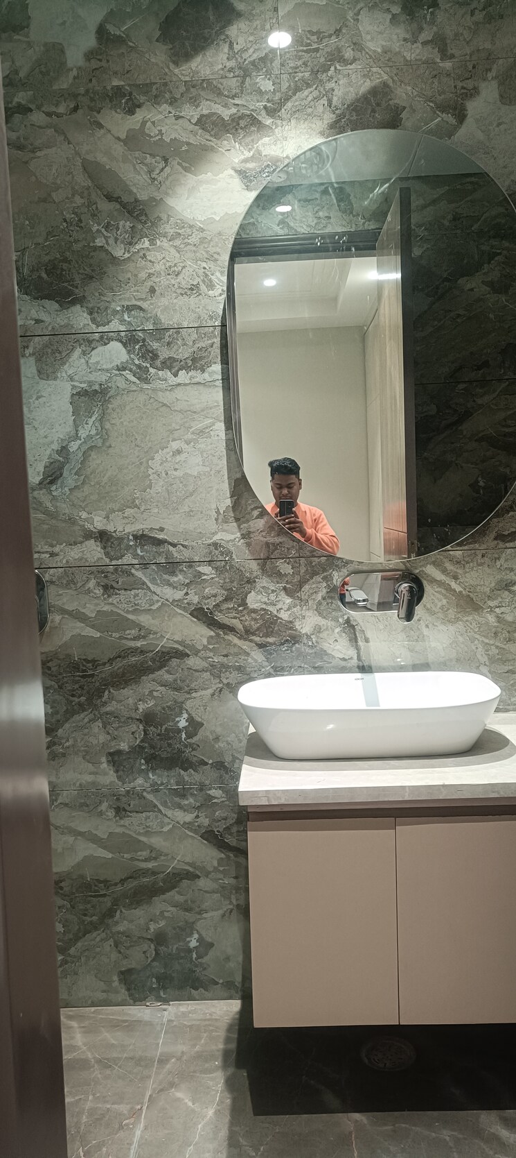 Bathroom, anand vihar 3 Bedroom 1800 Sq.Ft. Builder Floor In Anand Vihar Delhi 9626517