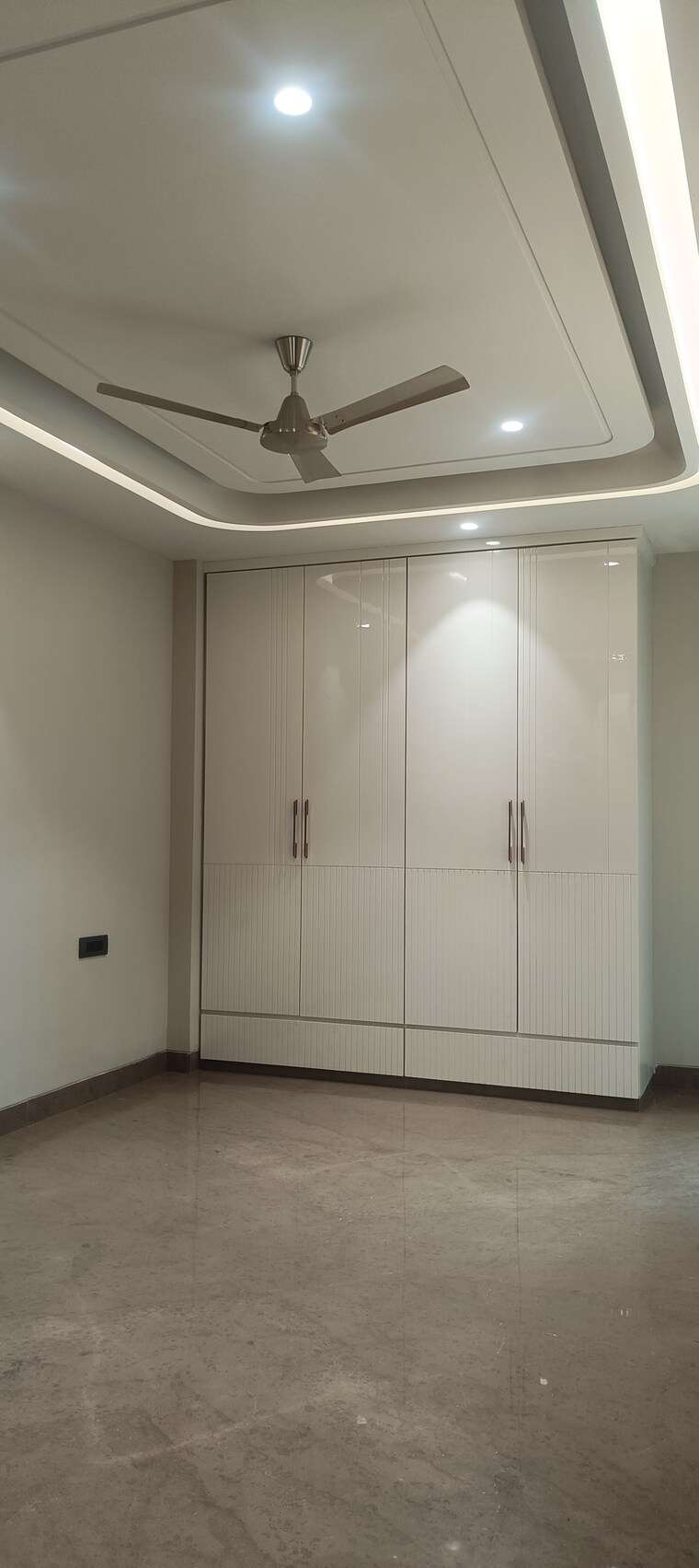 undefined, anand vihar 3 Bedroom 1800 Sq.Ft. Builder Floor In Anand Vihar Delhi 9626517