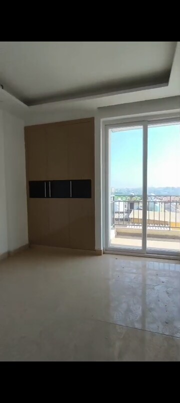 Room in 3 BHK Apartment at Bollywood Esencia, Ghazipur – for Sale