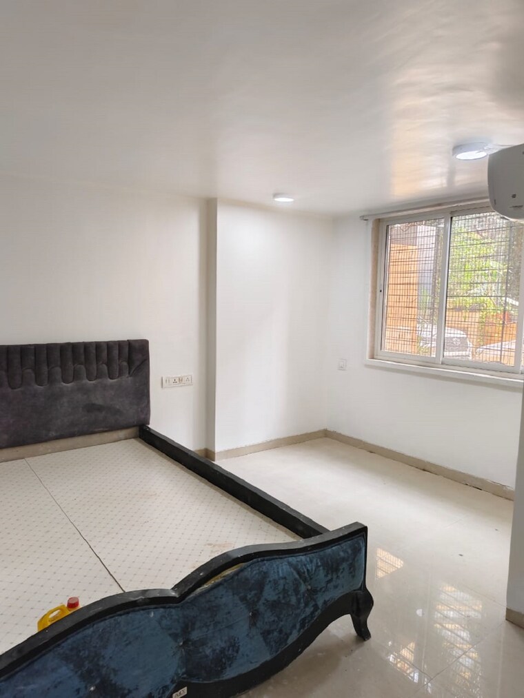 Bedroom, bandra west 2 Bedroom 700 Sq.Ft. Apartment In Bandra West Mumbai 9626529