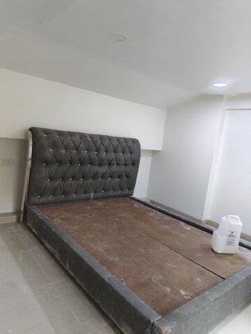 Bedroom in 2 BHK Apartment at Bandra West – for Rent