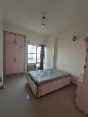 Bedroom in 2.5 BHK Apartment at Antriksh Golf View, Sector 78 – for Rent