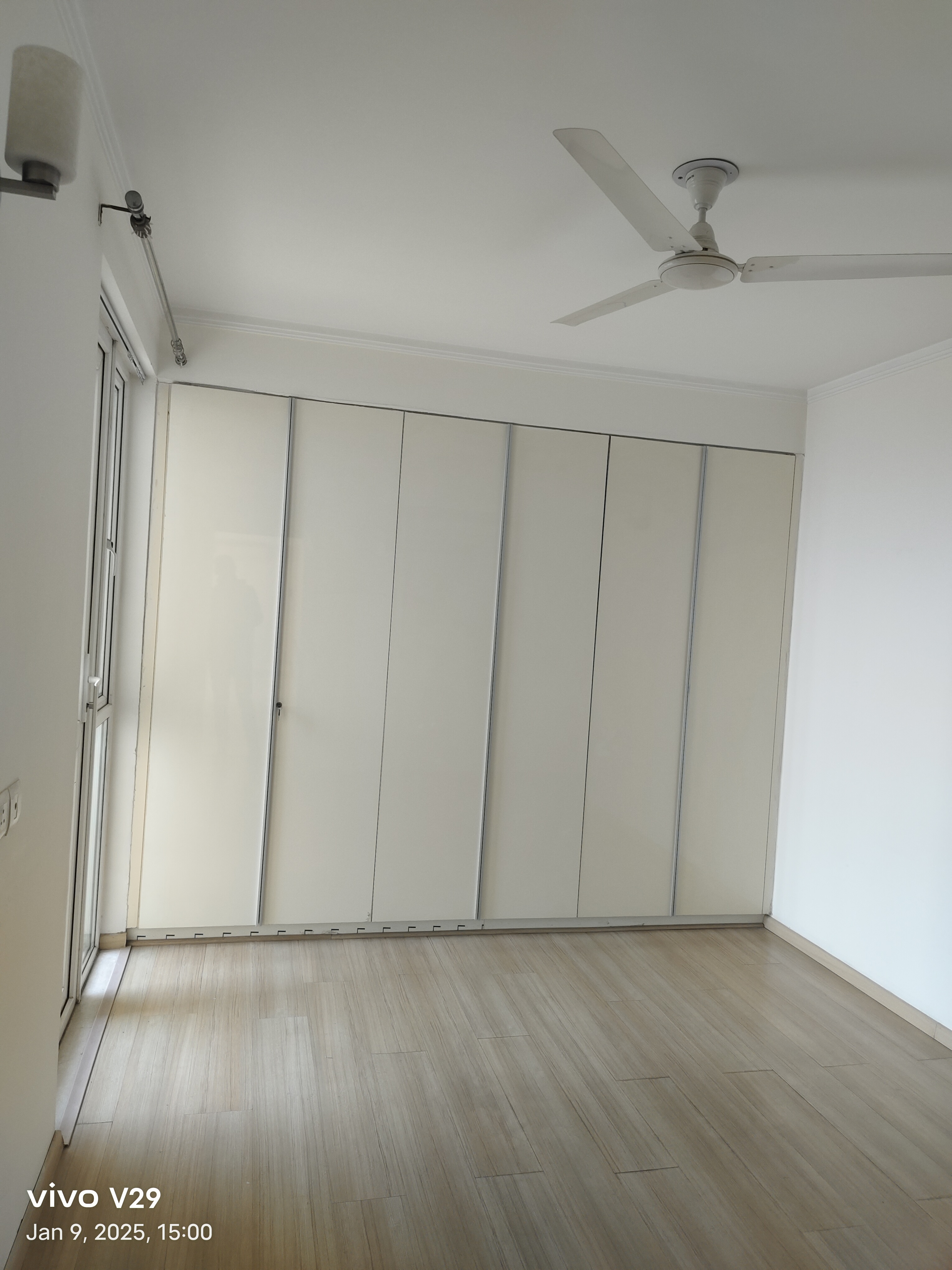 3 BHK + Servant Room Apartment For Rent in DLF Park Place