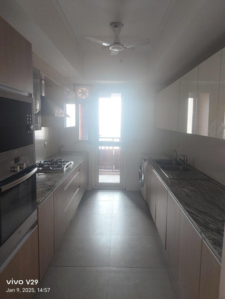 Kitchen, dlf-park-place 3 Bedroom 1975 Sq.Ft. Apartment In Sector 54 Gurgaon 9626521