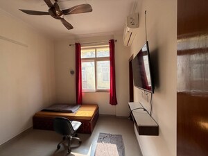 Room in 3 BHK Apartment at Assotech Windsor Court, Sector 78 – for Rent