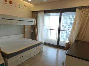 Room in 3 BHK Apartment at Lodha World Crest, Worli – for Sale