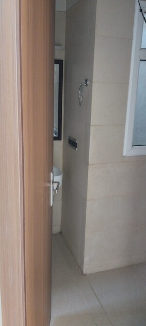 Building Lobby in 2.5 BHK Builder Floor at Central Park 3 Flower Valley, Sohna Sector 33 – for Sale